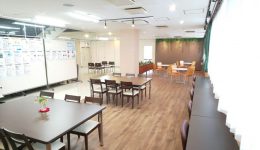 ラウンジ